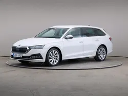 Vit Begagnad 2021 Skoda Octavia Business Line Kombi | 229 000 kr (Bra pris)