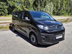 Svart Begagnad 2017 Citroën Jumpy Minibuss | 130 000 kr (Marknadspris)