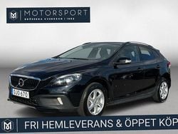 Svart Begagnad 2016 Volvo V40 CC Kombi | 159 900 kr (Marknadspris)
