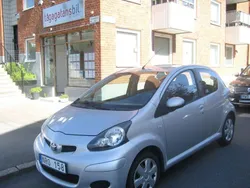 Silver Begagnad 2009 Toyota Aygo Halvkombi | 38 900 kr (Lite dyr)