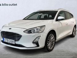 Vit Begagnad 2018 Ford Focus Titanium Kombi | 139 000 kr (Bra pris)