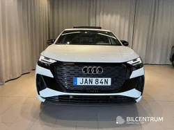 Vit Begagnad 2024 Audi Q4 Sportback e-tron Comfort SUV | 569 900 kr
