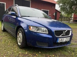 Blå Begagnad 2008 Volvo V50 Kinetic Kombi | 17 500 kr (Bra pris)