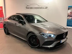 Mörkgrå Begagnad 2019 Mercedes CLA200 AMG Sportkupé | 299 900 kr (Marknadspris)