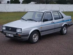 Grå Begagnad 1988 VW Jetta Sedan | 39 900 kr