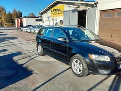 Svart Begagnad 2009 Volvo V50 Momentum Kombi | 23 000 kr (Dyr)