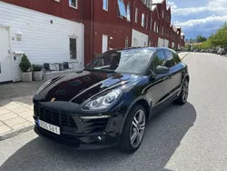 Svart Begagnad 2018 Porsche Macan SUV | 399 000 kr (Marknadspris)