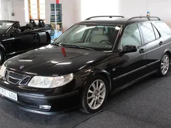 Svart Begagnad 2002 Saab 9-5 Aero Kombi | 29 900 kr (Marknadspris)