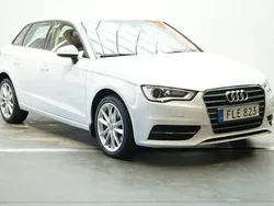 Vit Begagnad 2014 Audi A3 Sportback g-tron Attraction Sedan | 139 900 kr