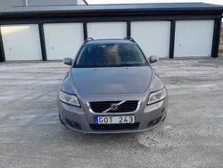 Grå Begagnad 2007 Volvo V50 Momentum Kombi | 44 900 kr (Marknadspris)