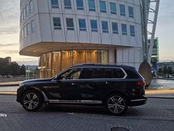 Svart Begagnad 2021 BMW X7 SUV | 685 000 kr (Bra pris)