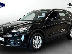 Svart (black) Begagnad 2022 Ford Kuga Titanium SUV | 269 900 kr (Marknadspris)