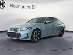 Grå Ny 2025 BMW 330e Efficient Dynamics Sedan | 635 600 kr (Bra pris)