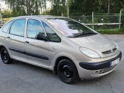 Ljusbrun (brun) Begagnad 2004 Citroën Xsara Picasso Minibuss | 22 900 kr (Lite dyr)