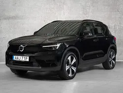Svart Begagnad 2023 Volvo XC40 Core SUV | 349 000 kr