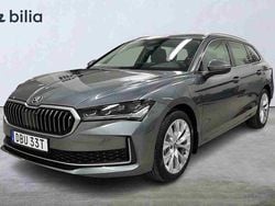 Grå Ny 2026 Skoda Superb Kombi | 487 900 kr