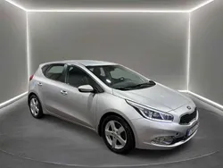 Grå Begagnad 2014 Kia Ceed Comfort Halvkombi | 79 900 kr (Marknadspris)