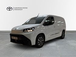 Vit Begagnad 2024 Toyota Proace City Van | 399 900 kr