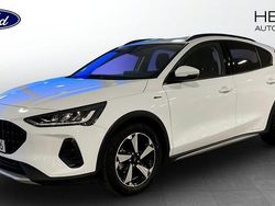 Vit (white) Begagnad 2023 Ford Focus Active Halvkombi | 184 900 kr (Marknadspris)
