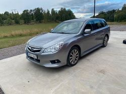 Silver Begagnad 2011 Subaru Legacy Kombi | 42 500 kr (Marknadspris)