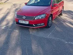 Röd Begagnad 2014 VW Passat Kombi | 118 500 kr (Lite dyr)
