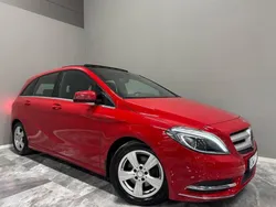Röd Begagnad 2013 Mercedes B180 Minibuss | 94 900 kr (Marknadspris)
