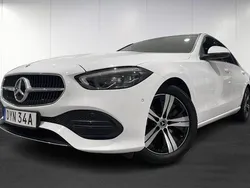 Vit (white) Begagnad 2022 Mercedes C200 Avantgarde Sedan | 359 900 kr (Bra pris)