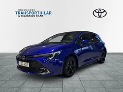 Mörkblå Begagnad 2024 Toyota Corolla Hybrid Style Halvkombi | 354 900 kr (Dyr)