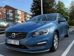 Blå Begagnad 2014 Volvo S60 Momentum Sedan | 115 000 kr (Marknadspris)