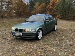 Grön Begagnad 2000 BMW 328 Sedan | 32 500 kr