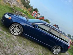 Blå Begagnad 2012 Volvo V70 Momentum Kombi | 65 000 kr (Marknadspris)