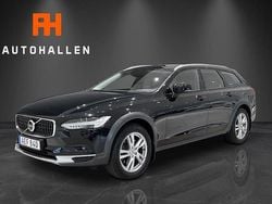 Svart Begagnad 2021 Volvo V90 CC Momentum Kombi | 289 000 kr (Bra pris)