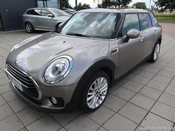 Grå samma som bilen Begagnad 2018 Mini Cooper D Clubman Kombi | 149 900 kr (Marknadspris)