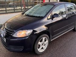 Svart Begagnad 2013 VW Golf VII Halvkombi | 45 900 kr (Superpris)