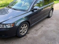 Grå Begagnad 2011 Volvo V50 Momentum Kombi | 40 000 kr (Lite dyr)
