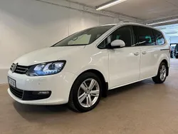 Vit Begagnad 2021 VW Sharan Minibuss | 259 990 kr (Dyr)