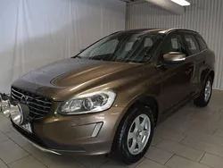 Brun Begagnad 2014 Volvo XC60 Momentum SUV | 104 000 kr (Marknadspris)