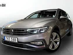 Silver (pyrit silver metalli) Begagnad 2021 VW Passat Alltrack Kombi | 274 900 kr (Bra pris)