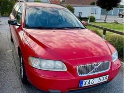Röd Begagnad 2006 Volvo V70 Kombi | 22 000 kr (Bra pris)