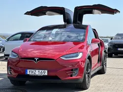 Röd Begagnad 2017 Tesla Model X SUV | 599 000 kr