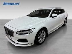 Vit Begagnad 2019 Volvo V90 Momentum Kombi | 219 000 kr (Marknadspris)