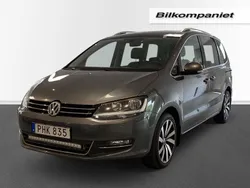 Mörkgrå (grå) Begagnad 2017 VW Sharan GT Minibuss | 199 500 kr (Bra pris)