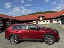 Röd Begagnad 2020 Toyota RAV4 Hybrid Executive SUV | 335 000 kr (Marknadspris)