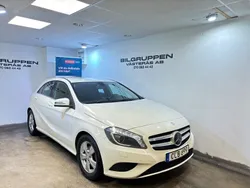 Vit Begagnad 2014 Mercedes A180 Halvkombi | 94 900 kr (Bra pris)