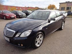Mörkblå Begagnad 2009 Mercedes E250 Classic Sedan | 114 900 kr (Superpris)