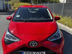 Röd Begagnad 2020 Toyota Aygo X-play Halvkombi | 122 000 kr (Lite dyr)