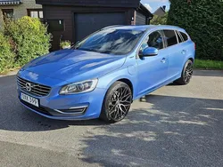 Blå Begagnad 2016 Volvo V60 Momentum Kombi | 150 000 kr (Bra pris)