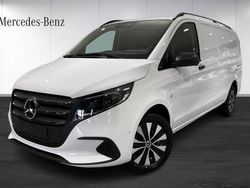 Vit Begagnad 2024 Mercedes Vito Minibuss | 529 900 kr