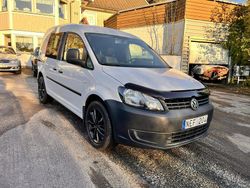 Vit Begagnad 2013 VW Caddy Minibuss | 68 000 kr (Marknadspris)