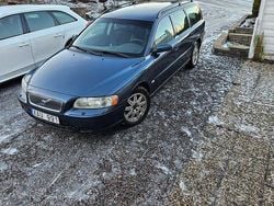 Blå Begagnad 2006 Volvo V70 Kombi | 27 000 kr (Marknadspris)